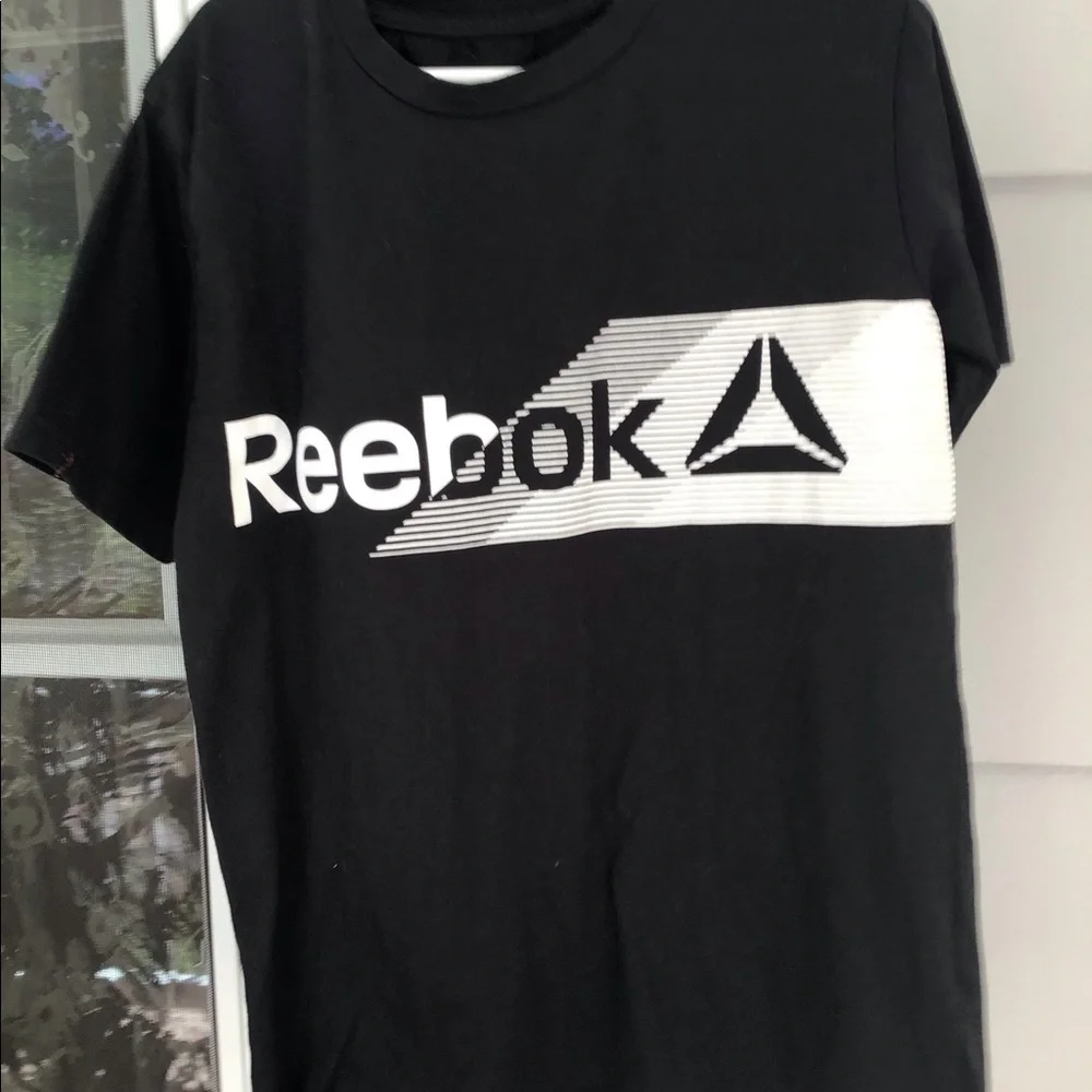 Shirt lot 3 Nike, Minecraft ,Reebok boys sz 8 -m-s  all 3 are 16” chest 21” long - Picture 6 of 15